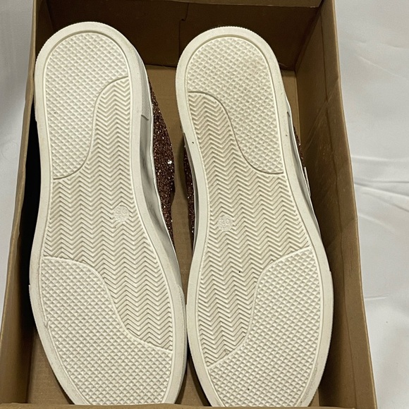 Steve Madden Rose Gold Glitter Low-Top Sneakers with White Accents - Picture 3 of 11